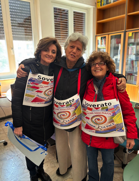 Dieci Cento Mille Piazze Donne per la Pace 